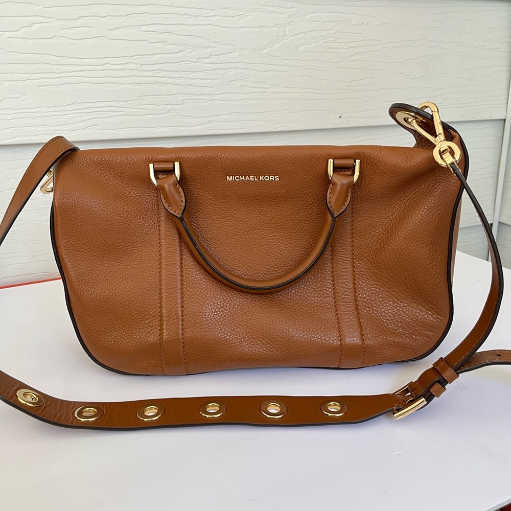Michael Kors Raven Large Satchel Handbag Grommet Crossbody Purse Cognac Brown